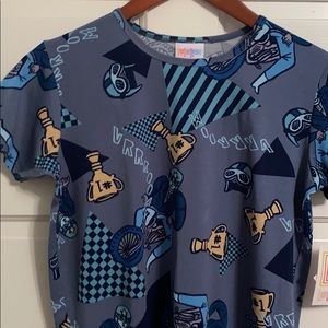 NWT LulaRoe Gracie tee
